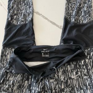 Nike leggings